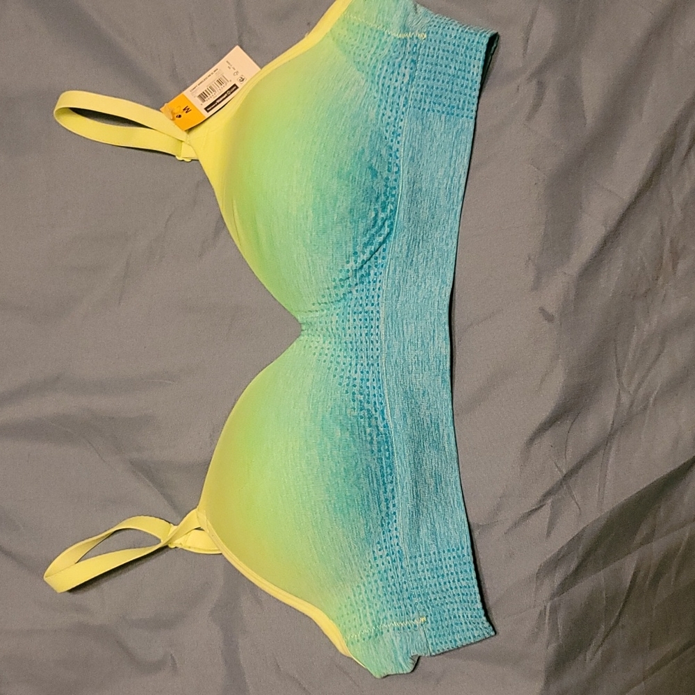 Bra, No Boundaries, Size M.